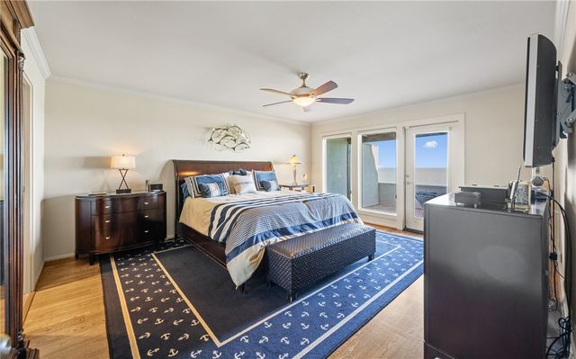 4270 Ocean Dr 7, Corpus Christi, TX 78411