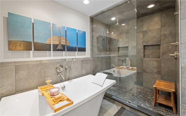 4270 Ocean Dr 7, Corpus Christi, TX 78411