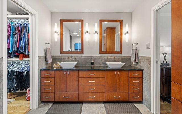 4270 Ocean Dr 7, Corpus Christi, TX 78411