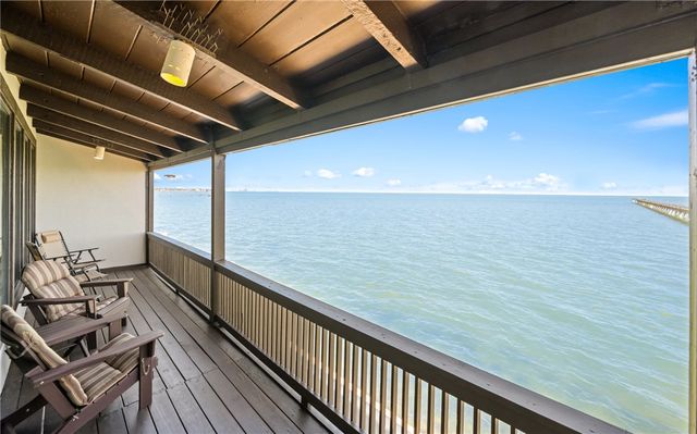 4270 Ocean Dr 7, Corpus Christi, TX 78411