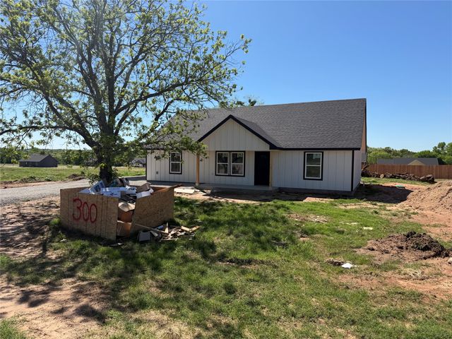 300 Myers Drive, Springtown, TX 76082