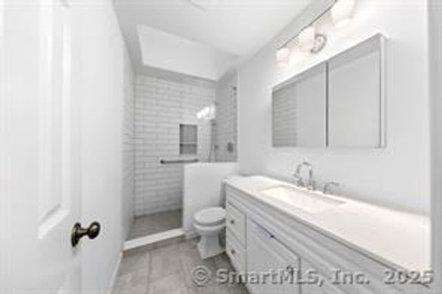 1 Woods Grove Road, Westport, CT 06880