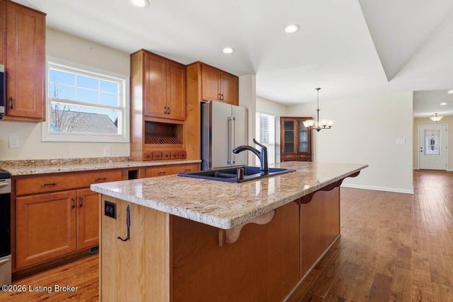 11200 Hammond Dr, Louisville, KY 40241