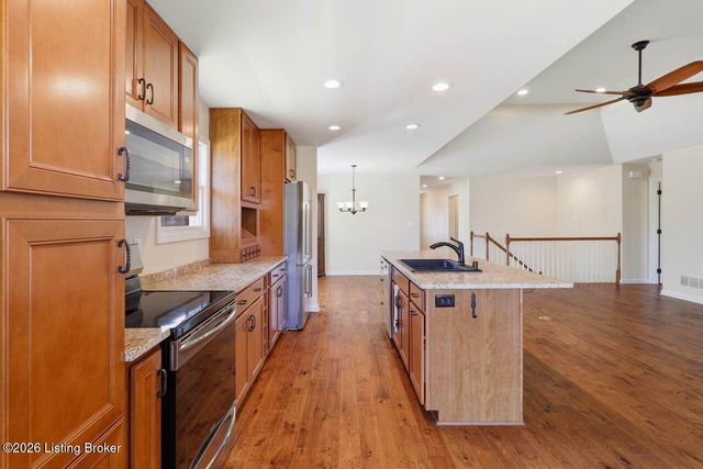 11200 Hammond Dr, Louisville, KY 40241