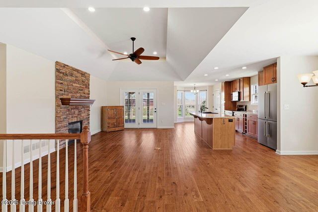 11200 Hammond Dr, Louisville, KY 40241