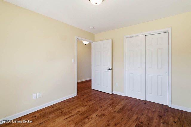 11200 Hammond Dr, Louisville, KY 40241