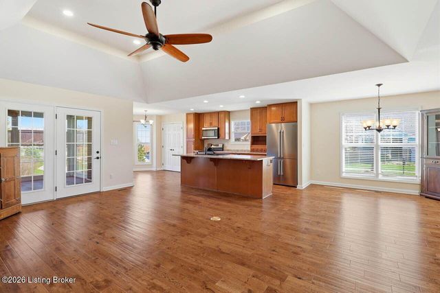 11200 Hammond Dr, Louisville, KY 40241