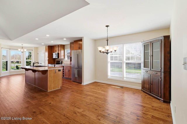 11200 Hammond Dr, Louisville, KY 40241