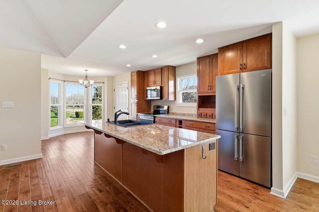 11200 Hammond Dr, Louisville, KY 40241