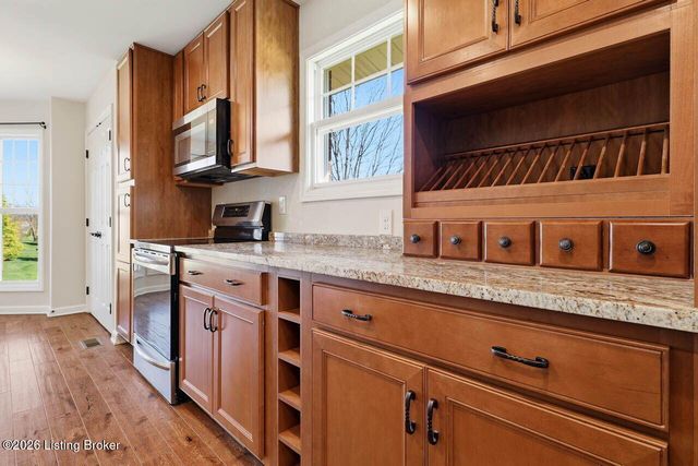 11200 Hammond Dr, Louisville, KY 40241