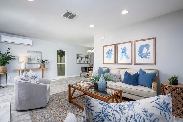 4242 Loma Riviera, San Diego, CA 92110