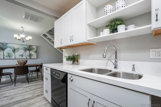 4242 Loma Riviera, San Diego, CA 92110