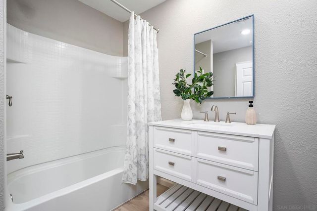 4242 Loma Riviera, San Diego, CA 92110