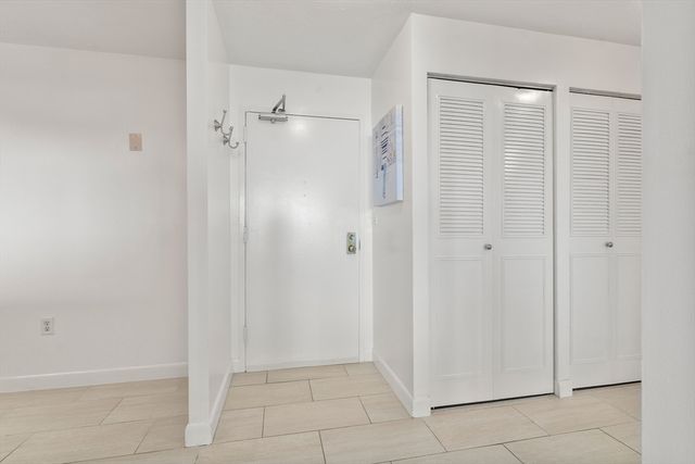 77 Adams St 1206, Quincy, MA 02169