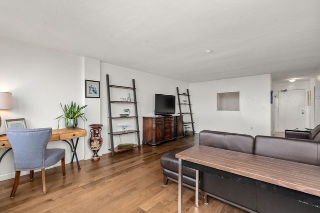 77 Adams St 1206, Quincy, MA 02169