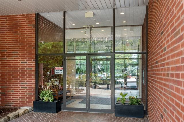 77 Adams St 1206, Quincy, MA 02169