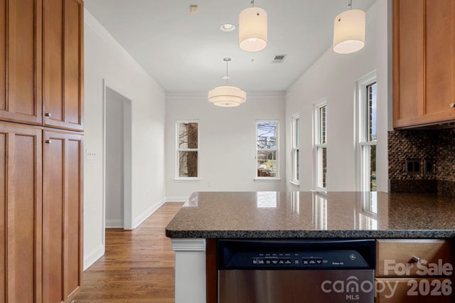 915 Gracie Way, Charlotte, NC 28204