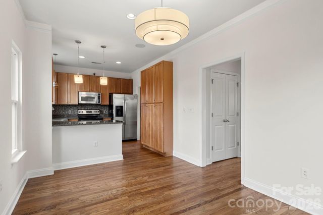 915 Gracie Way, Charlotte, NC 28204