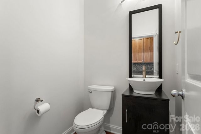 915 Gracie Way, Charlotte, NC 28204