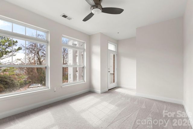 915 Gracie Way, Charlotte, NC 28204