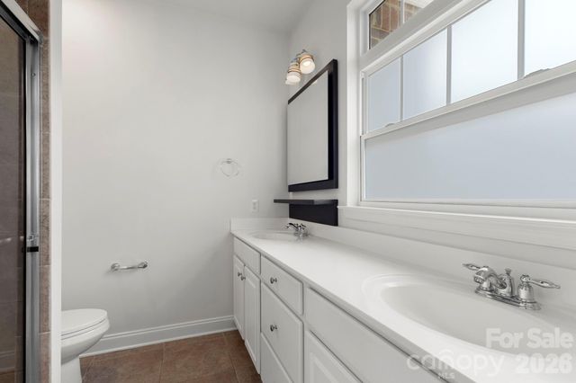 915 Gracie Way, Charlotte, NC 28204