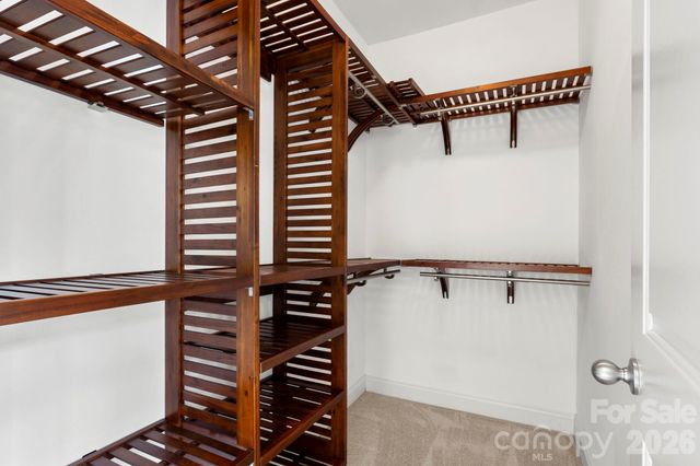 915 Gracie Way, Charlotte, NC 28204