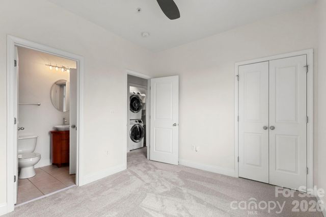 915 Gracie Way, Charlotte, NC 28204