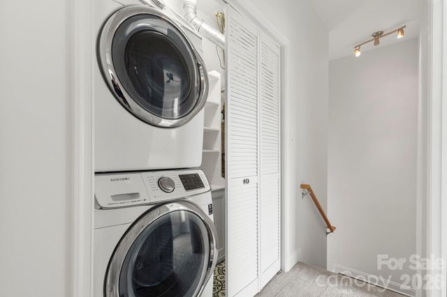 915 Gracie Way, Charlotte, NC 28204