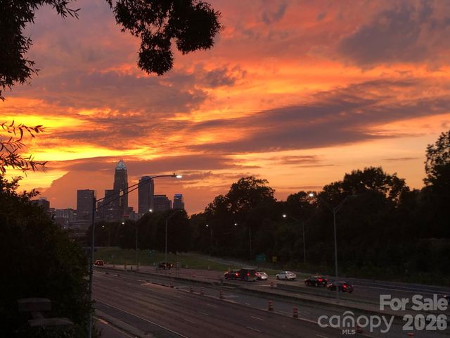 915 Gracie Way, Charlotte, NC 28204