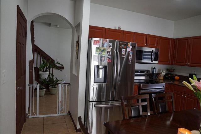 3024 NW 30th Way, Oakland Park, FL 33311
