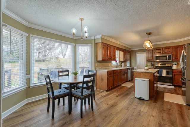 225 W Killarney Lake, Moore, SC 29369
