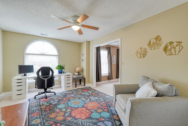 225 W Killarney Lake, Moore, SC 29369