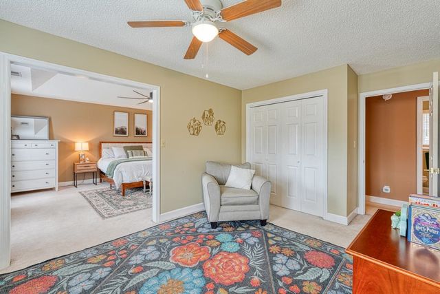 225 W Killarney Lake, Moore, SC 29369