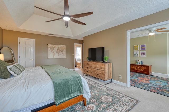 225 W Killarney Lake, Moore, SC 29369