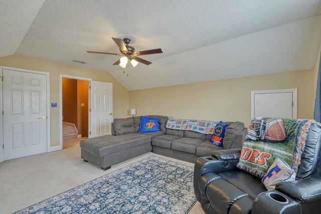225 W Killarney Lake, Moore, SC 29369