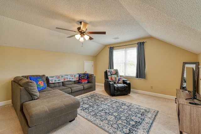 225 W Killarney Lake, Moore, SC 29369