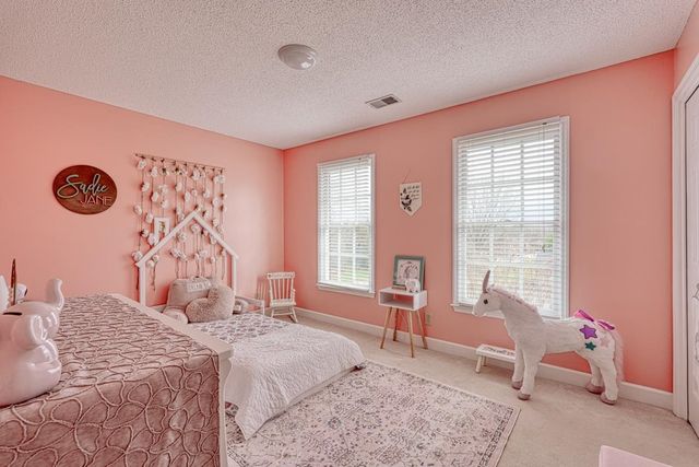 225 W Killarney Lake, Moore, SC 29369