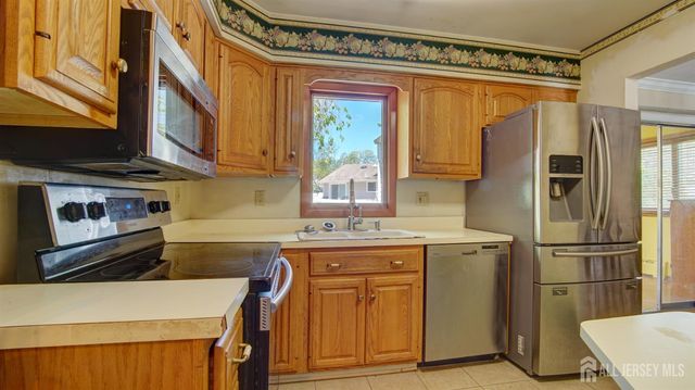 2 Birchwood Road, Jamesburg, NJ 08831