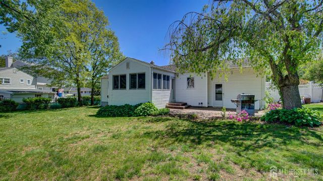 2 Birchwood Road, Jamesburg, NJ 08831
