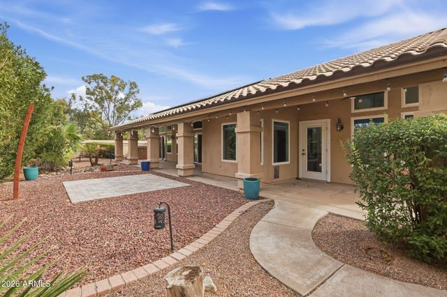724 N ASH Drive, Chandler, AZ 85224