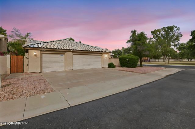 724 N ASH Drive, Chandler, AZ 85224