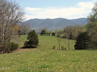 855 Willow Springs Road, Elizabethton, TN 37643