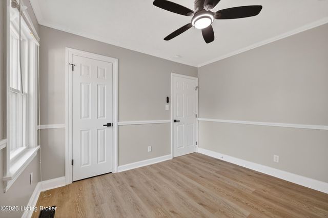 1248 Durrett Ln, Louisville, KY 40213