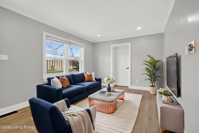 1248 Durrett Ln, Louisville, KY 40213