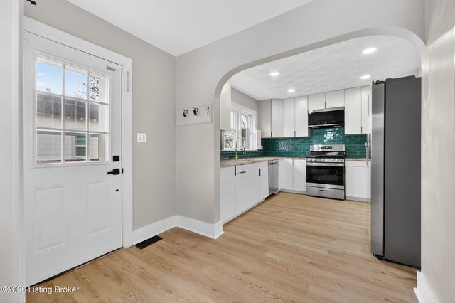 1248 Durrett Ln, Louisville, KY 40213