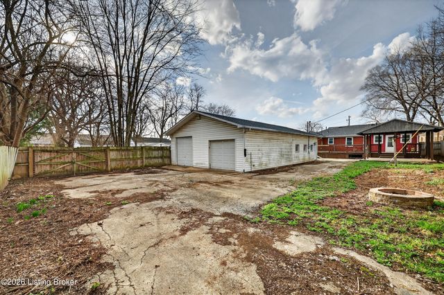 1248 Durrett Ln, Louisville, KY 40213