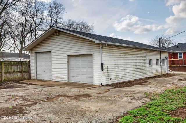 1248 Durrett Ln, Louisville, KY 40213