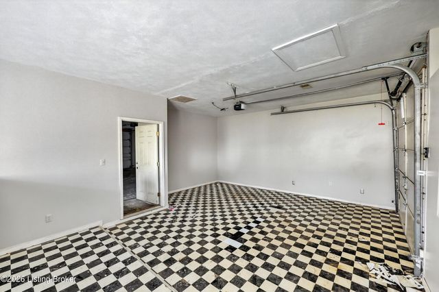 1248 Durrett Ln, Louisville, KY 40213