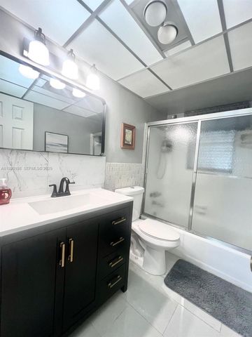 2200 Diana Dr 306, Hallandale Beach, FL 33009