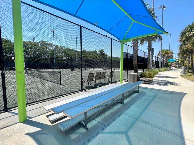 2200 Diana Dr 306, Hallandale Beach, FL 33009